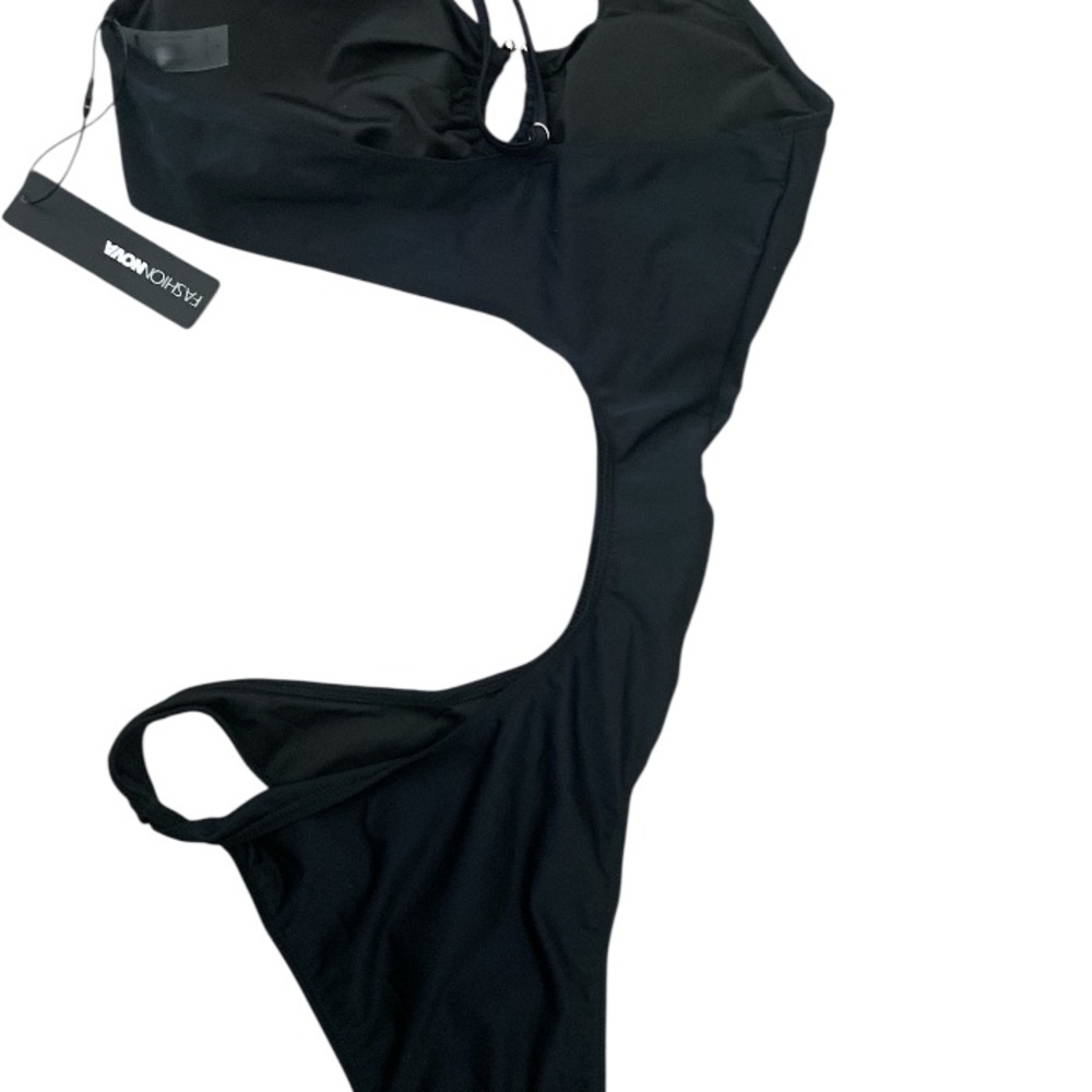 Fashion Nova Black Cutout Monokini. One piece swimsuit. **No tags.**